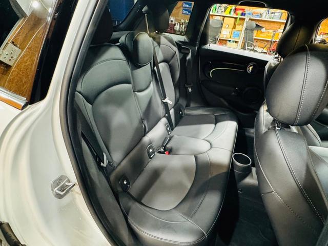 ＭＩＮＩ クーパーＤ　ブリック・レーン・エディション　ユーザー直接買取　ワンオーナー　限定車　ＬＥＤヘッドライト　純正１７インチＡＷ　フローティングホイールキャップ　衝突軽減ブレーキ　ブラックレザーシート　ドラレコ前後　アンビエントライト　純正ＨＤＤナビ（29枚目）