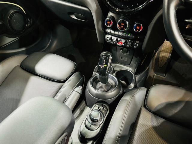 ＭＩＮＩ クーパーＤ　ブリック・レーン・エディション　ユーザー直接買取　ワンオーナー　限定車　ＬＥＤヘッドライト　純正１７インチＡＷ　フローティングホイールキャップ　衝突軽減ブレーキ　ブラックレザーシート　ドラレコ前後　アンビエントライト　純正ＨＤＤナビ（38枚目）
