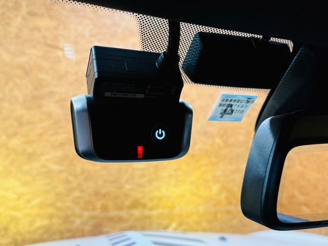 ＭＩＮＩ クーパーＤ　ブリック・レーン・エディション　ユーザー直接買取　ワンオーナー　限定車　ＬＥＤヘッドライト　純正１７インチＡＷ　フローティングホイールキャップ　衝突軽減ブレーキ　ブラックレザーシート　ドラレコ前後　アンビエントライト　純正ＨＤＤナビ（47枚目）