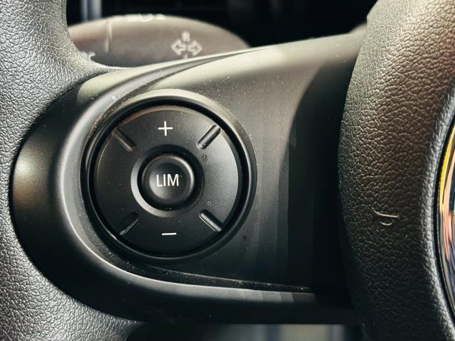 ＭＩＮＩ ヴィクトリア　白センターストライプ　純正ナビ　Ｂｌｕｅｔｏｏｔｈ　バックカメラ　純正１５インチＡＷ　ユニオンジャックテールライト　ＬＥＤヘッドライト　フォグランプ　ドラレコ　スマートキー　ＥＴＣ　走行１．３万キロ台（24枚目）