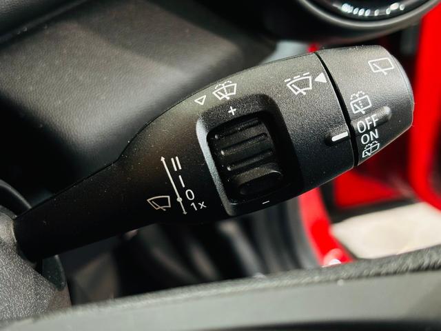 ＭＩＮＩ ヴィクトリア　白センターストライプ　純正ナビ　Ｂｌｕｅｔｏｏｔｈ　バックカメラ　純正１５インチＡＷ　ユニオンジャックテールライト　ＬＥＤヘッドライト　フォグランプ　ドラレコ　スマートキー　ＥＴＣ　走行１．３万キロ台（27枚目）