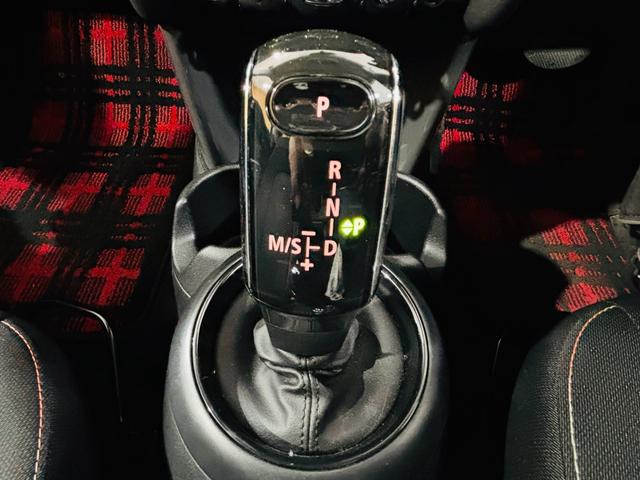 ＭＩＮＩ ヴィクトリア　白センターストライプ　純正ナビ　Ｂｌｕｅｔｏｏｔｈ　バックカメラ　純正１５インチＡＷ　ユニオンジャックテールライト　ＬＥＤヘッドライト　フォグランプ　ドラレコ　スマートキー　ＥＴＣ　走行１．３万キロ台（34枚目）