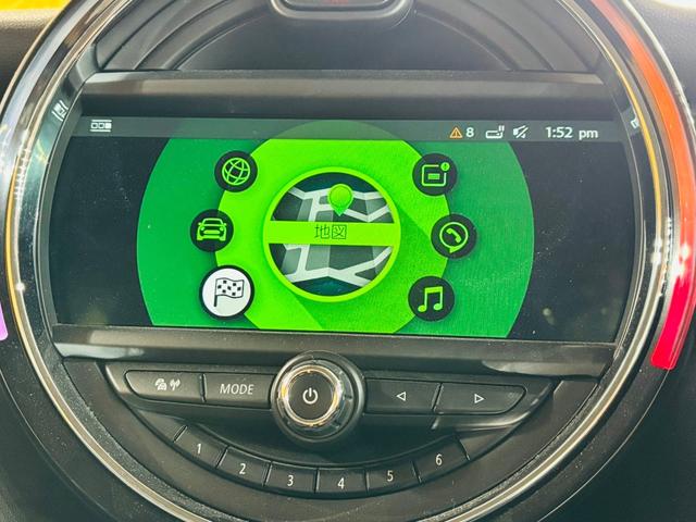 ＭＩＮＩ ヴィクトリア　白センターストライプ　純正ナビ　Ｂｌｕｅｔｏｏｔｈ　バックカメラ　純正１５インチＡＷ　ユニオンジャックテールライト　ＬＥＤヘッドライト　フォグランプ　ドラレコ　スマートキー　ＥＴＣ　走行１．３万キロ台（41枚目）