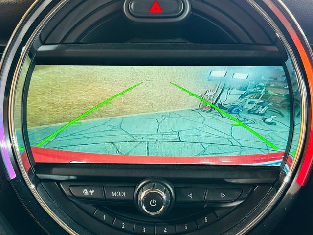 ＭＩＮＩ ヴィクトリア　白センターストライプ　純正ナビ　Ｂｌｕｅｔｏｏｔｈ　バックカメラ　純正１５インチＡＷ　ユニオンジャックテールライト　ＬＥＤヘッドライト　フォグランプ　ドラレコ　スマートキー　ＥＴＣ　走行１．３万キロ台（44枚目）