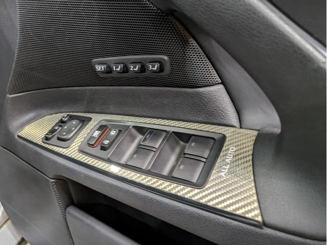 ＩＳ Ｆ ベースグレード　ムーンルーフ　社外グリル　フロントリップ　フェンダーダクト　車高調　ＳＳＲ１９インチＡＷ　テール寒冷地仕様　革シート　シートヒーター　純正ナビ　バックモニター　デジタルインナーミラー　ドラレコ　ＥＴＣ（37枚目）