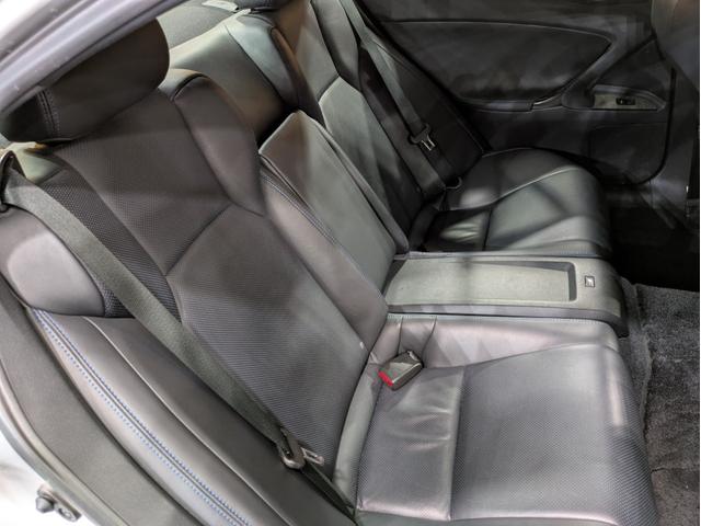 ＩＳ Ｆ ベースグレード　ムーンルーフ　社外グリル　フロントリップ　フェンダーダクト　車高調　ＳＳＲ１９インチＡＷ　テール寒冷地仕様　革シート　シートヒーター　純正ナビ　バックモニター　デジタルインナーミラー　ドラレコ　ＥＴＣ（68枚目）