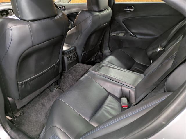 ＩＳ Ｆ ベースグレード　ムーンルーフ　社外グリル　フロントリップ　フェンダーダクト　車高調　ＳＳＲ１９インチＡＷ　テール寒冷地仕様　革シート　シートヒーター　純正ナビ　バックモニター　デジタルインナーミラー　ドラレコ　ＥＴＣ（70枚目）