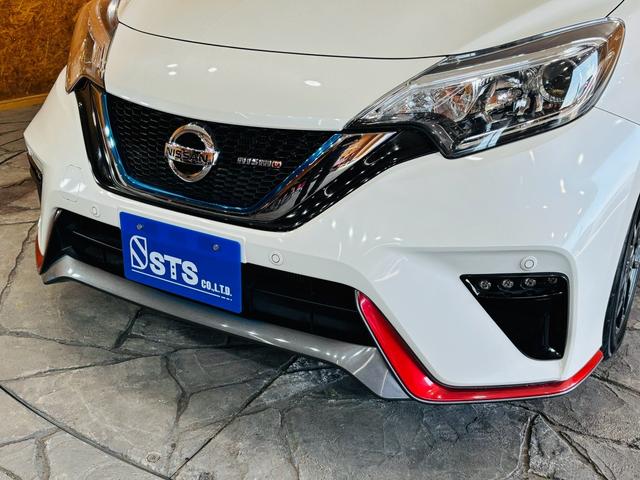 ノート ｅ－パワーニスモ　純正ナビ　フルセグＴＶ　ＢＴ接続　アラウンドビューモニター　ＬＥＤヘッドライト　フォグランプ　純正ＡＷ　デジタルインナーミラー　ドラレコ　インテリジェントキー　スペアキー　ＥＴＣ車載器　走行１万キロ台（19枚目）
