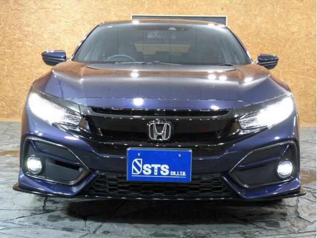 シビック ハッチバック　６速ＭＴ　センターデュアルマフラー　リアスポイラー　ホンダセンシング　ハーフレザー　シートヒーター　パワーシート　純正ナビ　フルセグＴＶ　バックモニター　ＬＥＤヘッドライト　純正ＡＷ　クルコン　ＥＴＣ（9枚目）
