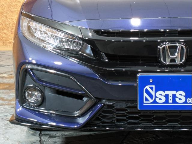 シビック ハッチバック　６速ＭＴ　センターデュアルマフラー　リアスポイラー　ホンダセンシング　ハーフレザー　シートヒーター　パワーシート　純正ナビ　フルセグＴＶ　バックモニター　ＬＥＤヘッドライト　純正ＡＷ　クルコン　ＥＴＣ（10枚目）
