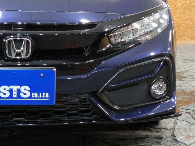 シビック ハッチバック　６速ＭＴ　センターデュアルマフラー　リアスポイラー　ホンダセンシング　ハーフレザー　シートヒーター　パワーシート　純正ナビ　フルセグＴＶ　バックモニター　ＬＥＤヘッドライト　純正ＡＷ　クルコン　ＥＴＣ（11枚目）