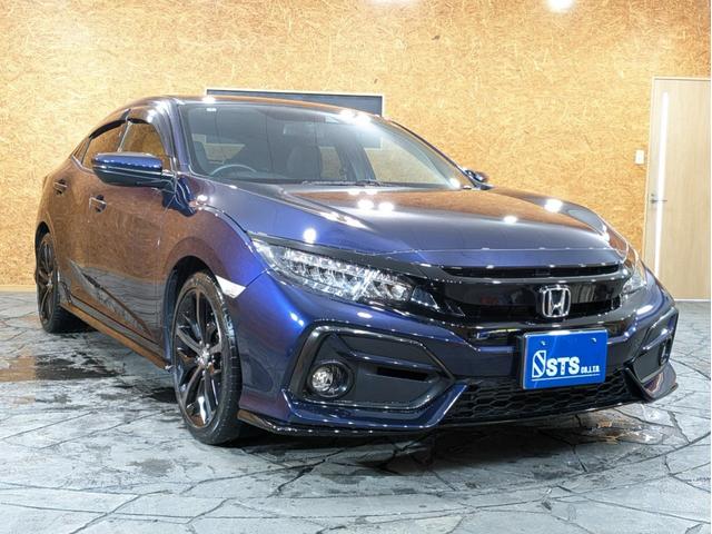 シビック ハッチバック　６速ＭＴ　センターデュアルマフラー　リアスポイラー　ホンダセンシング　ハーフレザー　シートヒーター　パワーシート　純正ナビ　フルセグＴＶ　バックモニター　ＬＥＤヘッドライト　純正ＡＷ　クルコン　ＥＴＣ（12枚目）