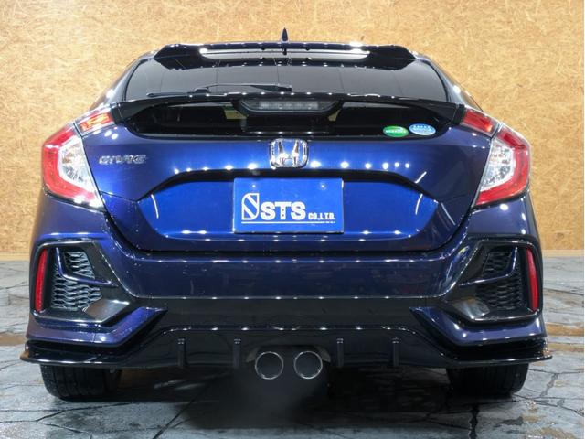 シビック ハッチバック　６速ＭＴ　センターデュアルマフラー　リアスポイラー　ホンダセンシング　ハーフレザー　シートヒーター　パワーシート　純正ナビ　フルセグＴＶ　バックモニター　ＬＥＤヘッドライト　純正ＡＷ　クルコン　ＥＴＣ（15枚目）