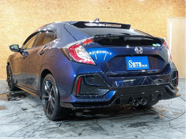 シビック ハッチバック　６速ＭＴ　センターデュアルマフラー　リアスポイラー　ホンダセンシング　ハーフレザー　シートヒーター　パワーシート　純正ナビ　フルセグＴＶ　バックモニター　ＬＥＤヘッドライト　純正ＡＷ　クルコン　ＥＴＣ（19枚目）