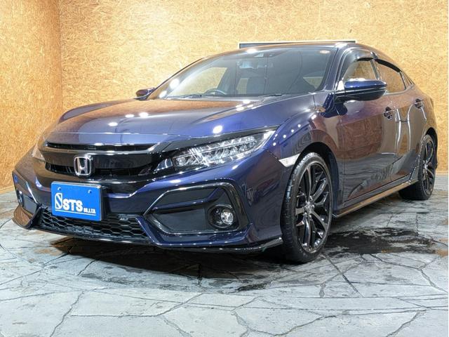 シビック ハッチバック　６速ＭＴ　センターデュアルマフラー　リアスポイラー　ホンダセンシング　ハーフレザー　シートヒーター　パワーシート　純正ナビ　フルセグＴＶ　バックモニター　ＬＥＤヘッドライト　純正ＡＷ　クルコン　ＥＴＣ（21枚目）