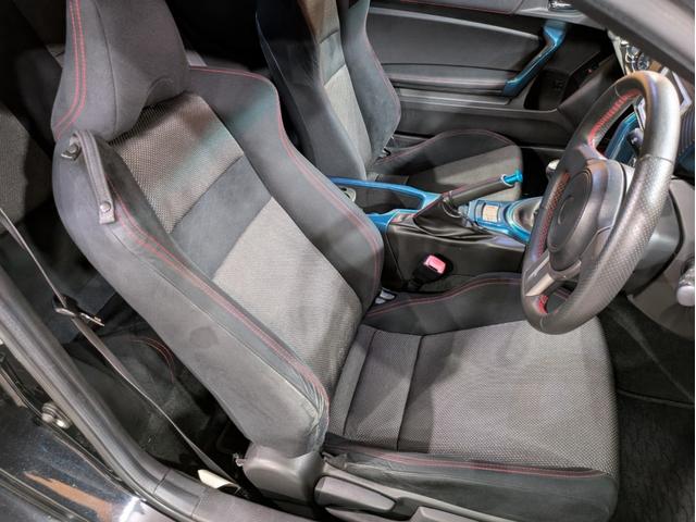 ８６ ＧＴ　社外エアロ　ＧＴウィング　ＧＲｅｄｄｙ２本出しマフラー　５ＺｉＧＥＮ１７ＡＷ　ＢＬＩＴＺタワーバー・エアクリ　社外テールライト　純正ナビ　ＤＴＶ　バックモニター　ピボットスロコン・追加メーター　ＥＴＣ（53枚目）