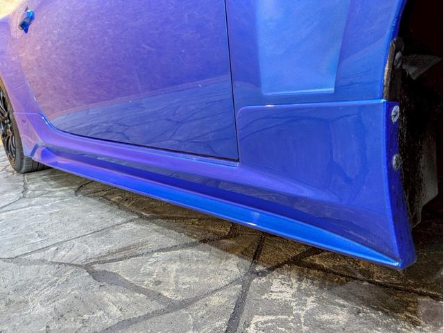 ８６ ＧＴリミテッド　ハイパフォーマンスパッケージ　ＴＲＤフロントエアロ　社外リアスポイラ　ＨＫＳ車高調　ＡＤＶＡＮ１７インチＡＷ　純正２本出しマフラー　ＬＥＤヘッドライト　フォグランプ　ハーフレザーシート　シートヒーター　オーディオ　クルコン　ＥＴＣ（25枚目）