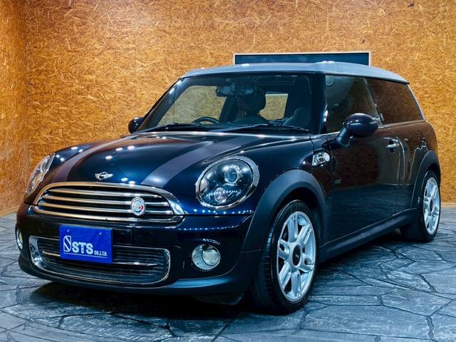 ＭＩＮＩ クーパー　クラブマン　ハンプトン　ユーザー様直接仕入　サンルーフ　５０周年記念グリルバッチ　専用サイドスカットル　専用ブラックレザーシート　シートヒーター　社外ナビ　バックカメラ　純正ＡＷ　ＨＩＤライト　スマートキー　予備キー　ＥＴＣ（18枚目）
