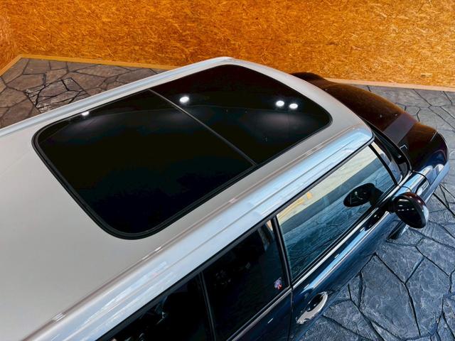 ＭＩＮＩ クーパー　クラブマン　ハンプトン　ユーザー様直接仕入　サンルーフ　５０周年記念グリルバッチ　専用サイドスカットル　専用ブラックレザーシート　シートヒーター　社外ナビ　バックカメラ　純正ＡＷ　ＨＩＤライト　スマートキー　予備キー　ＥＴＣ（19枚目）