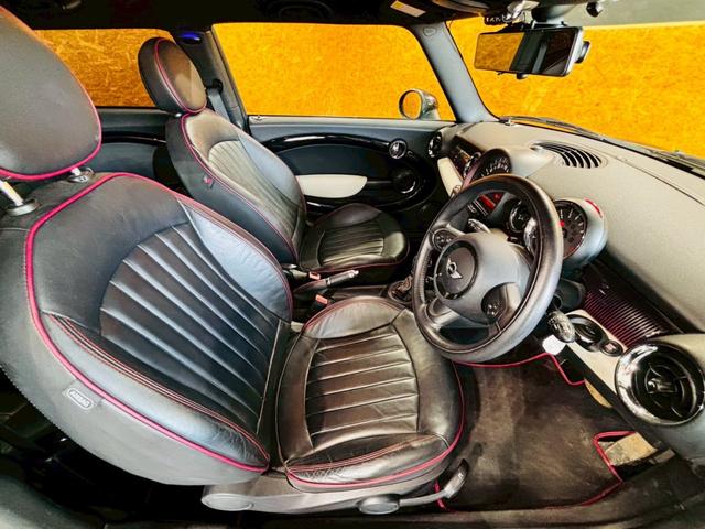 ＭＩＮＩ クーパー　クラブマン　ハンプトン　ユーザー様直接仕入　サンルーフ　５０周年記念グリルバッチ　専用サイドスカットル　専用ブラックレザーシート　シートヒーター　社外ナビ　バックカメラ　純正ＡＷ　ＨＩＤライト　スマートキー　予備キー　ＥＴＣ（50枚目）