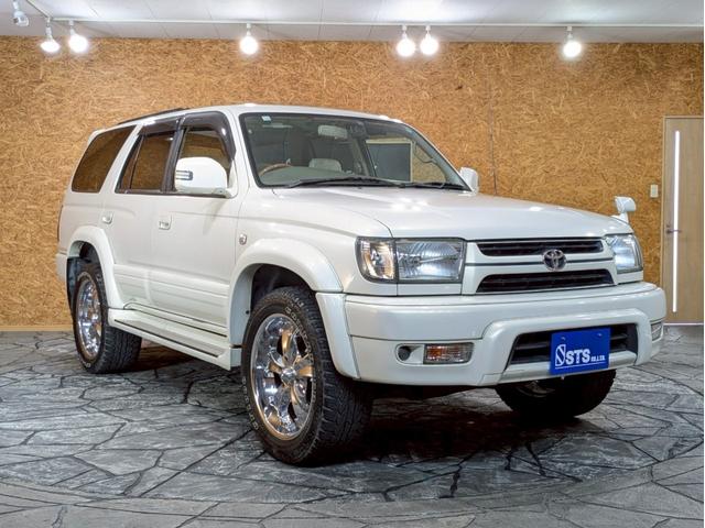 ハイラックスサーフ ＳＳＲ－Ｘ　ホワイトプレミアム　ムーンルーフ　社外４本出しマフラー　社外２０インチＡＷ　社外ＬＥＤヘッドライト　社外ナビ　デジタルＴＶ　ＢＴ接続　バックモニター　ＭＯＭＯステアリング　前後ドラレコ　社外プッシュスタート　ＥＴＣ車載器（11枚目）