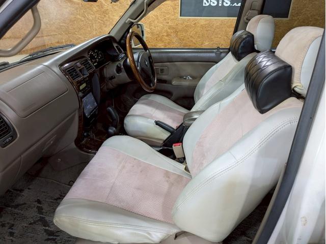 ハイラックスサーフ ＳＳＲ－Ｘ　ホワイトプレミアム　ムーンルーフ　社外４本出しマフラー　社外２０インチＡＷ　社外ＬＥＤヘッドライト　社外ナビ　デジタルＴＶ　ＢＴ接続　バックモニター　ＭＯＭＯステアリング　前後ドラレコ　社外プッシュスタート　ＥＴＣ車載器（51枚目）