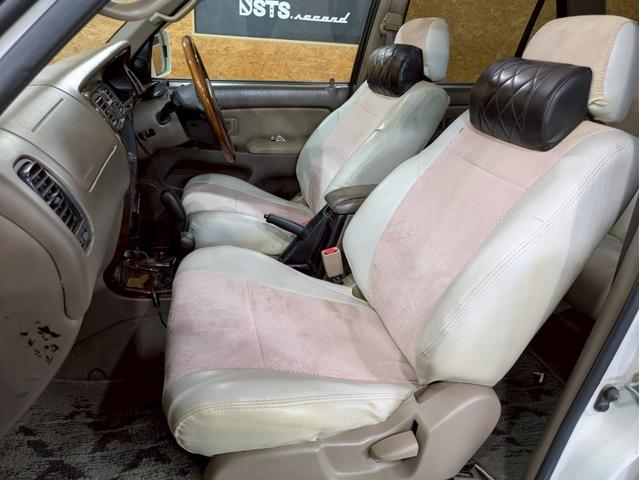 ハイラックスサーフ ＳＳＲ－Ｘ　ホワイトプレミアム　ムーンルーフ　社外４本出しマフラー　社外２０インチＡＷ　社外ＬＥＤヘッドライト　社外ナビ　デジタルＴＶ　ＢＴ接続　バックモニター　ＭＯＭＯステアリング　前後ドラレコ　社外プッシュスタート　ＥＴＣ車載器（53枚目）