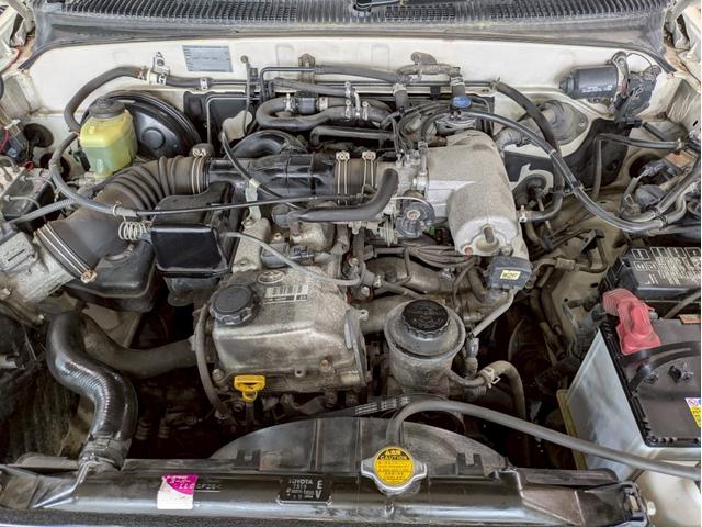 ハイラックスサーフ ＳＳＲ－Ｘ　ホワイトプレミアム　ムーンルーフ　社外４本出しマフラー　社外２０インチＡＷ　社外ＬＥＤヘッドライト　社外ナビ　デジタルＴＶ　ＢＴ接続　バックモニター　ＭＯＭＯステアリング　前後ドラレコ　社外プッシュスタート　ＥＴＣ車載器（63枚目）