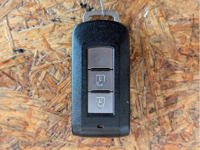 アウトランダー ２４Ｇセーフティパッケージ　弊社ユーザー様ワンオーナー　純正マッドブラック塗装ＡＷ　ルーフボックス　プリクラッシュ　社外ナビ　地デジＴＶ　バックカメラ　パドルシフト　レーダークルーズ　レーンキープ　スマートキー　予備キー　ＥＴＣ（73枚目）