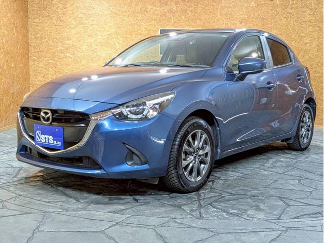 デミオ １３Ｓテーラードブラウン　特別仕様車　純正ナビ　フルセグＴＶ　ＢＴ接続　バックモニター　ＬＥＤヘッドライト　純正１５インチＡＷ　オールシーズンタイヤ　シートヒーター　ＨＵＤ　ＢＳＭ　ドラレコ　アドバンストキー　予備キー　ＥＴＣ（19枚目）