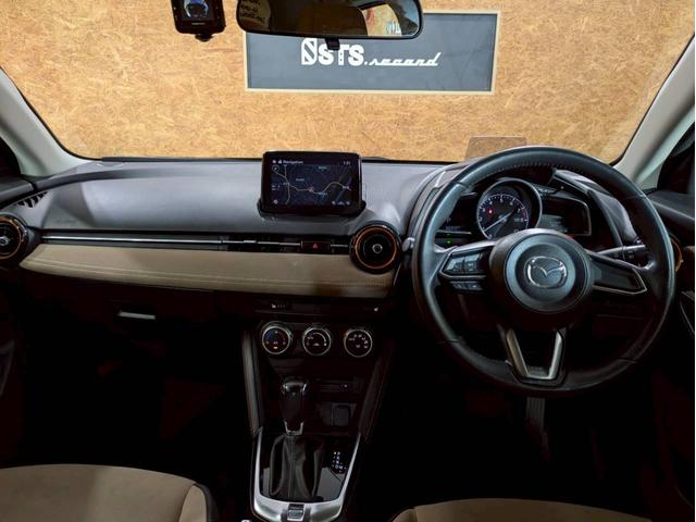 デミオ １３Ｓテーラードブラウン　特別仕様車　純正ナビ　フルセグＴＶ　ＢＴ接続　バックモニター　ＬＥＤヘッドライト　純正１５インチＡＷ　オールシーズンタイヤ　シートヒーター　ＨＵＤ　ＢＳＭ　ドラレコ　アドバンストキー　予備キー　ＥＴＣ（28枚目）