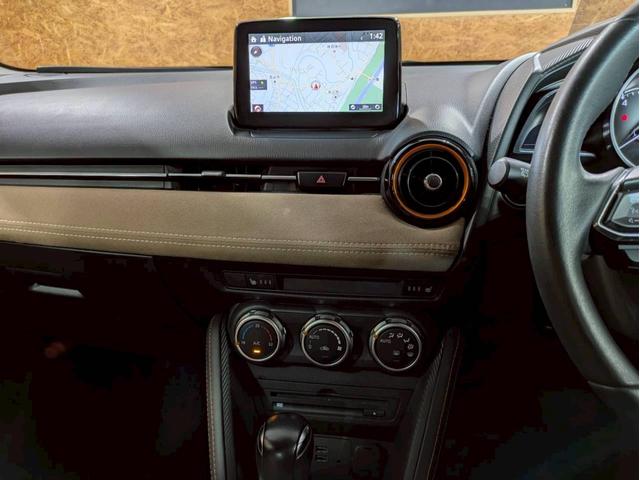 デミオ １３Ｓテーラードブラウン　特別仕様車　純正ナビ　フルセグＴＶ　ＢＴ接続　バックモニター　ＬＥＤヘッドライト　純正１５インチＡＷ　オールシーズンタイヤ　シートヒーター　ＨＵＤ　ＢＳＭ　ドラレコ　アドバンストキー　予備キー　ＥＴＣ（44枚目）
