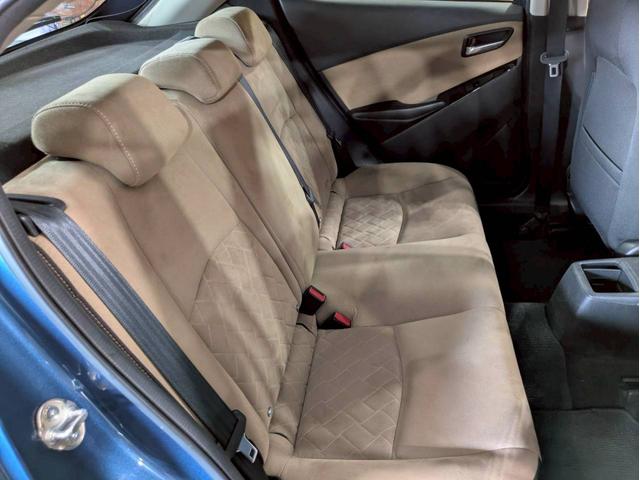 デミオ １３Ｓテーラードブラウン　特別仕様車　純正ナビ　フルセグＴＶ　ＢＴ接続　バックモニター　ＬＥＤヘッドライト　純正１５インチＡＷ　オールシーズンタイヤ　シートヒーター　ＨＵＤ　ＢＳＭ　ドラレコ　アドバンストキー　予備キー　ＥＴＣ（65枚目）