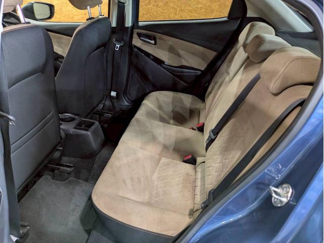デミオ １３Ｓテーラードブラウン　特別仕様車　純正ナビ　フルセグＴＶ　ＢＴ接続　バックモニター　ＬＥＤヘッドライト　純正１５インチＡＷ　オールシーズンタイヤ　シートヒーター　ＨＵＤ　ＢＳＭ　ドラレコ　アドバンストキー　予備キー　ＥＴＣ（67枚目）