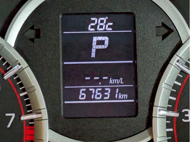 スイフトスポーツ ベースグレード　ユーザー様直接仕入　モンスタースポーツマフラー　カーボンサイドスカート　ＢＬＩＴＺ車高調　ＥＮＫＥＩ１７インチＡＷ　社外ナビ　フルセグＴＶ　ＢＴ接続　バックカメラ　ＨＩＤヘッドライト　ドラレコ　ＥＴＣ（28枚目）