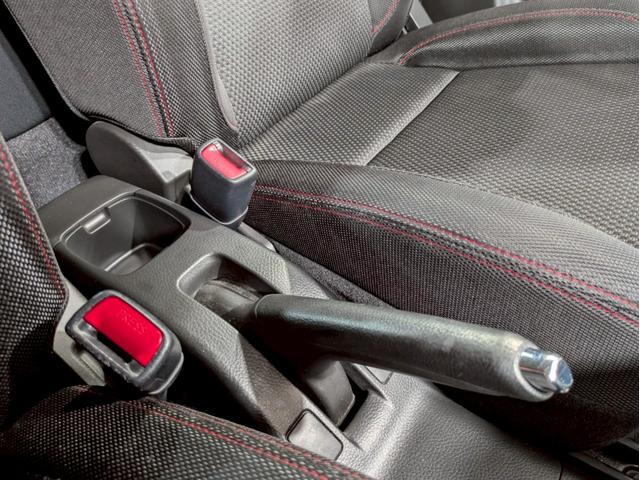 スイフトスポーツ ベースグレード　ユーザー様直接仕入　モンスタースポーツマフラー　カーボンサイドスカート　ＢＬＩＴＺ車高調　ＥＮＫＥＩ１７インチＡＷ　社外ナビ　フルセグＴＶ　ＢＴ接続　バックカメラ　ＨＩＤヘッドライト　ドラレコ　ＥＴＣ（45枚目）