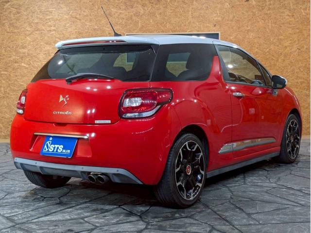 ＤＳ３ スポーツシック　ユーザー様直接仕入れ　社外ナビ　デジタルＴＶ　ＬＥＤデイライト　デイライト　フォグランプ　純正１７インチアルミ　障害物センサー　クルコン　ドラレコ　スマートキー　スペアキー　ＥＴＣ　走行５．６万キロ！（14枚目）