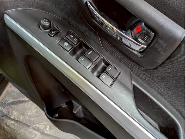 ＳＸ４ Ｓクロス ベースグレード　ユーザー様直接仕入れ　シルバールーフレール　社外ナビ　フルセグＴＶ　ＢＴ接続　バックモニター　シートヒーター　ＨＩＤライト　フォグ　純正１７アルミ　クルコン　ドラレコ　スマートキー　スペアキー　ＥＴＣ（40枚目）