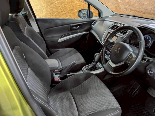 ＳＸ４ Ｓクロス ベースグレード　ユーザー様直接仕入れ　シルバールーフレール　社外ナビ　フルセグＴＶ　ＢＴ接続　バックモニター　シートヒーター　ＨＩＤライト　フォグ　純正１７アルミ　クルコン　ドラレコ　スマートキー　スペアキー　ＥＴＣ（52枚目）