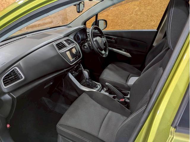 ＳＸ４ Ｓクロス ベースグレード　ユーザー様直接仕入れ　シルバールーフレール　社外ナビ　フルセグＴＶ　ＢＴ接続　バックモニター　シートヒーター　ＨＩＤライト　フォグ　純正１７アルミ　クルコン　ドラレコ　スマートキー　スペアキー　ＥＴＣ（55枚目）