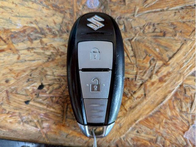 ＳＸ４ Ｓクロス ベースグレード　ユーザー様直接仕入れ　シルバールーフレール　社外ナビ　フルセグＴＶ　ＢＴ接続　バックモニター　シートヒーター　ＨＩＤライト　フォグ　純正１７アルミ　クルコン　ドラレコ　スマートキー　スペアキー　ＥＴＣ（72枚目）
