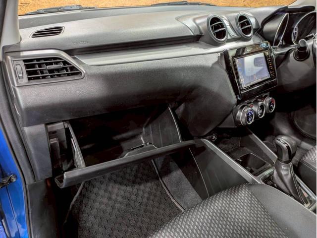 SUZUKI SWIFT HYBRID RS