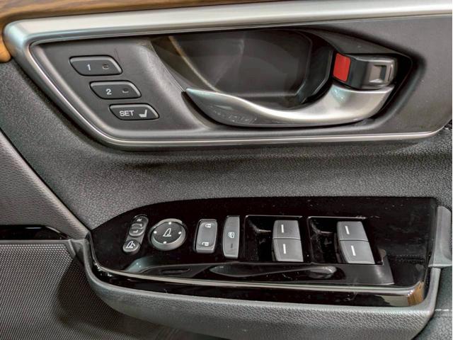 ＣＲ－Ｖハイブリッド ＥＸ　純正ナビ　フルセグＴＶ　Ｂｌｕｅｔｏｏｔｈ　バック・フロントモニター　メモリー付きパワーシート　シートヒーター　純正１８ＡＷ　ＬＥＤライト　ドラレコ　レーダークルーズ　スマートキー　スペアキー　ＥＴＣ（30枚目）