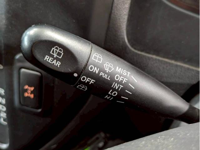 ライトエースバン ＧＬ　弊社ユーザー様ワンオーナー　フロントエアロ　ルーフキャリア　社外１３インチＡＷ　純正ナビ　フルセグＴＶ　Ｂｌｕｅｔｏｏｔｈ　バックモニター　リアヒーター　シートカバー　デフロック　リモコンキー　ＥＴＣ（26枚目）