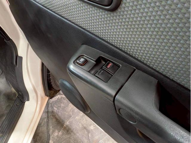 ライトエースバン ＧＬ　弊社ユーザー様ワンオーナー　フロントエアロ　ルーフキャリア　社外１３インチＡＷ　純正ナビ　フルセグＴＶ　Ｂｌｕｅｔｏｏｔｈ　バックモニター　リアヒーター　シートカバー　デフロック　リモコンキー　ＥＴＣ（31枚目）