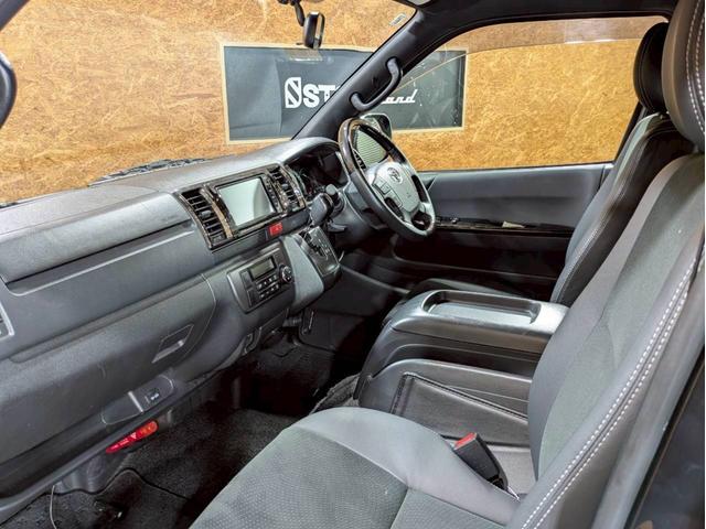 レジアスエースバン スーパーＧＬ　ダークプライムＩＩ　ユーザー様直接仕入れ　４ＷＤ　ベッドキット　純正ナビ　デジタルＴＶ　Ｂｌｕｅｔｏｏｔｈ　ハーフレザーシート　ＬＥＤヘッドライト　フォグライト　ステアスイッチ　Ｐスタート　スマートキー　予備キー　ＥＴＣ（48枚目）