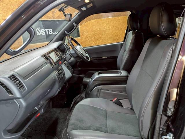 レジアスエースバン スーパーＧＬ　ダークプライムＩＩ　ユーザー様直接仕入れ　４ＷＤ　ベッドキット　純正ナビ　デジタルＴＶ　Ｂｌｕｅｔｏｏｔｈ　ハーフレザーシート　ＬＥＤヘッドライト　フォグライト　ステアスイッチ　Ｐスタート　スマートキー　予備キー　ＥＴＣ（49枚目）
