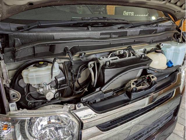 レジアスエースバン スーパーＧＬ　ダークプライムＩＩ　ユーザー様直接仕入れ　４ＷＤ　ベッドキット　純正ナビ　デジタルＴＶ　Ｂｌｕｅｔｏｏｔｈ　ハーフレザーシート　ＬＥＤヘッドライト　フォグライト　ステアスイッチ　Ｐスタート　スマートキー　予備キー　ＥＴＣ（65枚目）