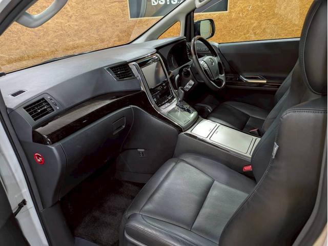 アルファード ３５０Ｓ　Ｃパッケージ　ツインムーンルーフ　社外リアバンパー・４本出しマフラー　ＨＫＳ車高調　両側パワスラ　パワーバックドア　アルパインナビ　ＤＴＶ　リアカメラ　フリップダウン　純正ＡＷ　レザーシート　シートヒーター　ＥＴＣ（59枚目）