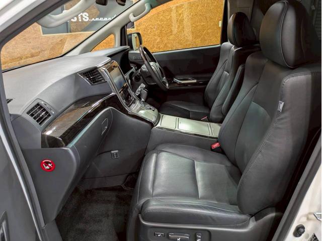 アルファード ３５０Ｓ　Ｃパッケージ　ツインムーンルーフ　社外リアバンパー・４本出しマフラー　ＨＫＳ車高調　両側パワスラ　パワーバックドア　アルパインナビ　ＤＴＶ　リアカメラ　フリップダウン　純正ＡＷ　レザーシート　シートヒーター　ＥＴＣ（60枚目）